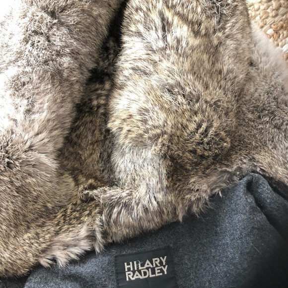 Hilary Ridley Warm winter jacket in dark grey/black with real fur hood. - Picture 1 of 2